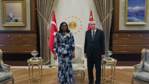 Cumhurbaşkanı Erdoğan, Fildişi Sahili Büyükelçisi Khadidjata Toure’yle Görüştü