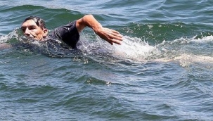 Ölümüne inanmayan ünlü aktrisin babası gölü aramaya başladı - VIDEO