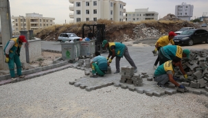 Karaköprü Belediyesi Seyrantepe'de Kilitli Parke Çalışmalarına Devam Ediyor