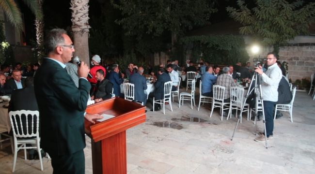 Eyyübiye Belediye Başkanı Mehmet Kuş muhtarlarla bir araya geldi