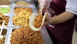 Gaziantep'te sokaklarda yemek yemek yasakladı