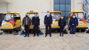 Eyyübiye belediyesi, temizlik filosuna 5 yeni araç kattı