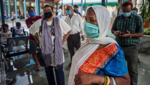 Dünyanın en büyük aşı kampanyası Hindistan'da başladı