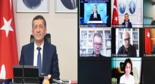 Bakan Selçuk, yabancı dil eğitimi konferansına katıldı