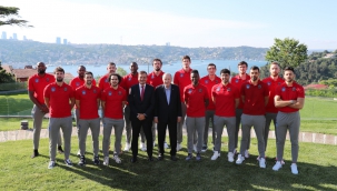Cumhurbaşkanı Erdoğan, Anadolu Efes Spor Kulübü yönetici, teknik heyet ve sporcularını kabul etti