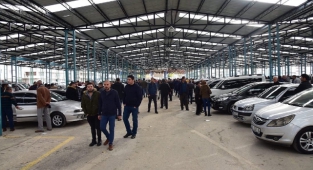 Manisa'da Açık Oto Pazarı Yeniden Açılıyor