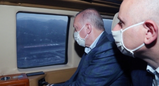 Cumhurbaşkanı Erdoğan, Artvin ve Rize’de yaşanan sel afeti sonrasında yürütülen çalışmalar hakkında bilgi aldı