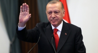 Cumhurbaşkanı Erdoğan: “Ülkemizi savunma sanayiinde dışa bağımlılıktan tamamen kurtarıncaya kadar yatırımlarımızı artırarak devam ettireceğiz”