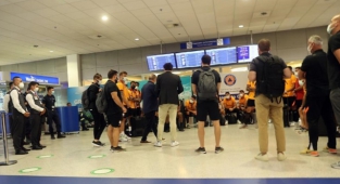 Galatasaray Futbol Takımı COVID Testleri Bahane Edilerek Yunanistan'a Alınmadı