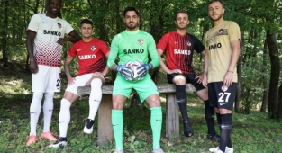 Gaziantep FK yeni sezon formalarını tanıttı