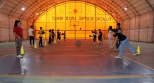 Karaköprü'de çocuklar tatili spor kurslarında değerlendiriyor