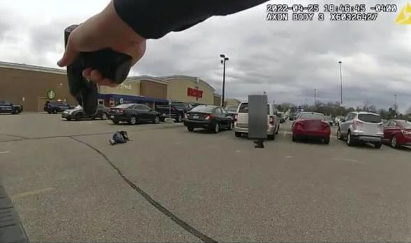 ABD Polisi, Otoparkta Silahlı Soyguncuyu Adamı Vurdu