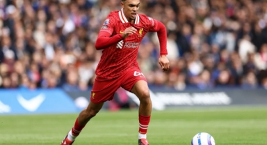 Alexander-Arnold Real Madrid'e Transfer Oldu